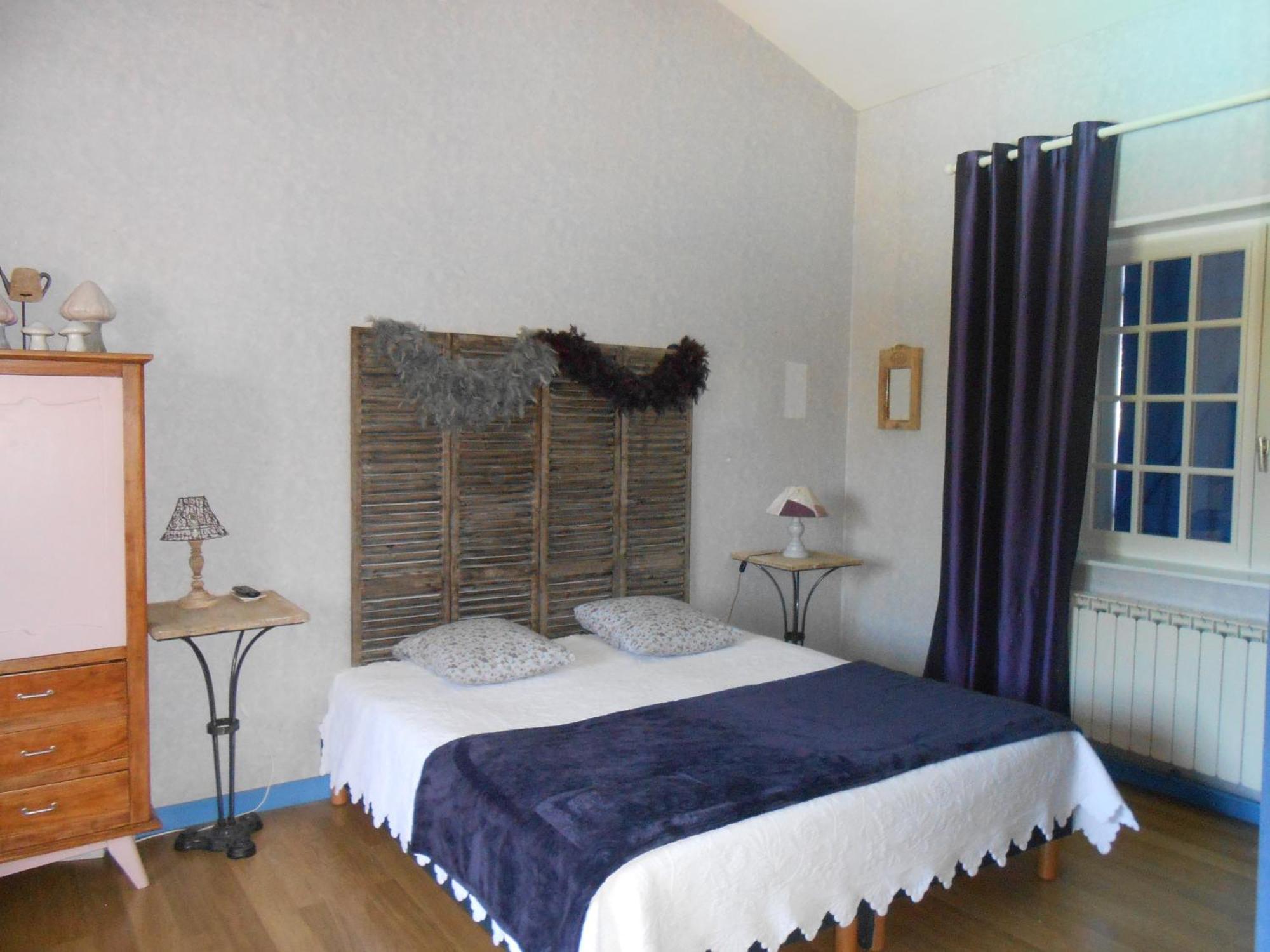 Bed and Breakfast Le Relais Du Grand Logis Civrieux Zimmer foto
