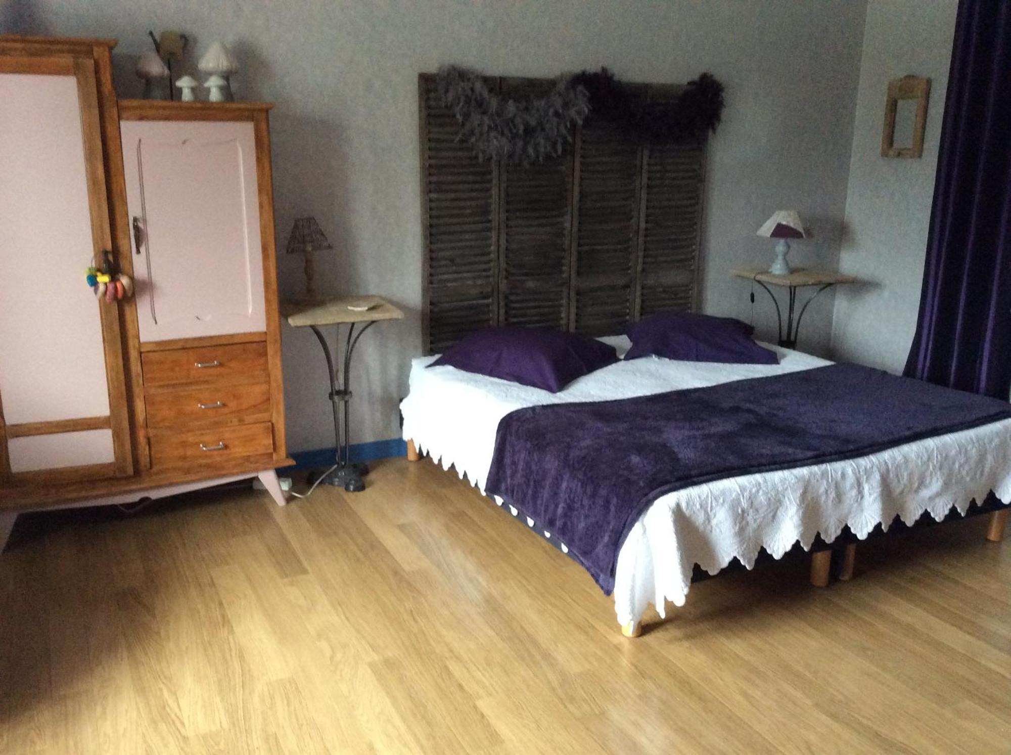 Bed and Breakfast Le Relais Du Grand Logis Civrieux Zimmer foto