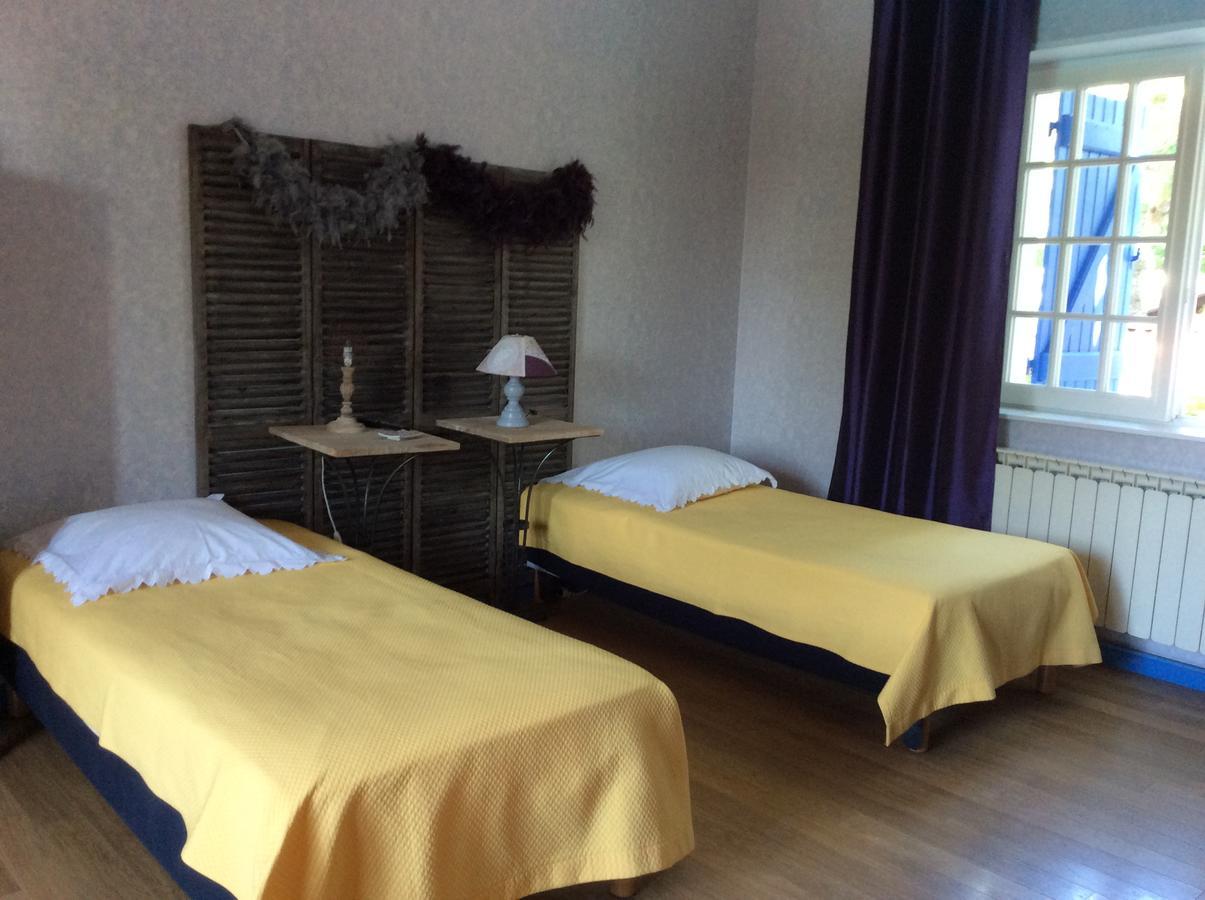 Bed and Breakfast Le Relais Du Grand Logis Civrieux Exterior foto