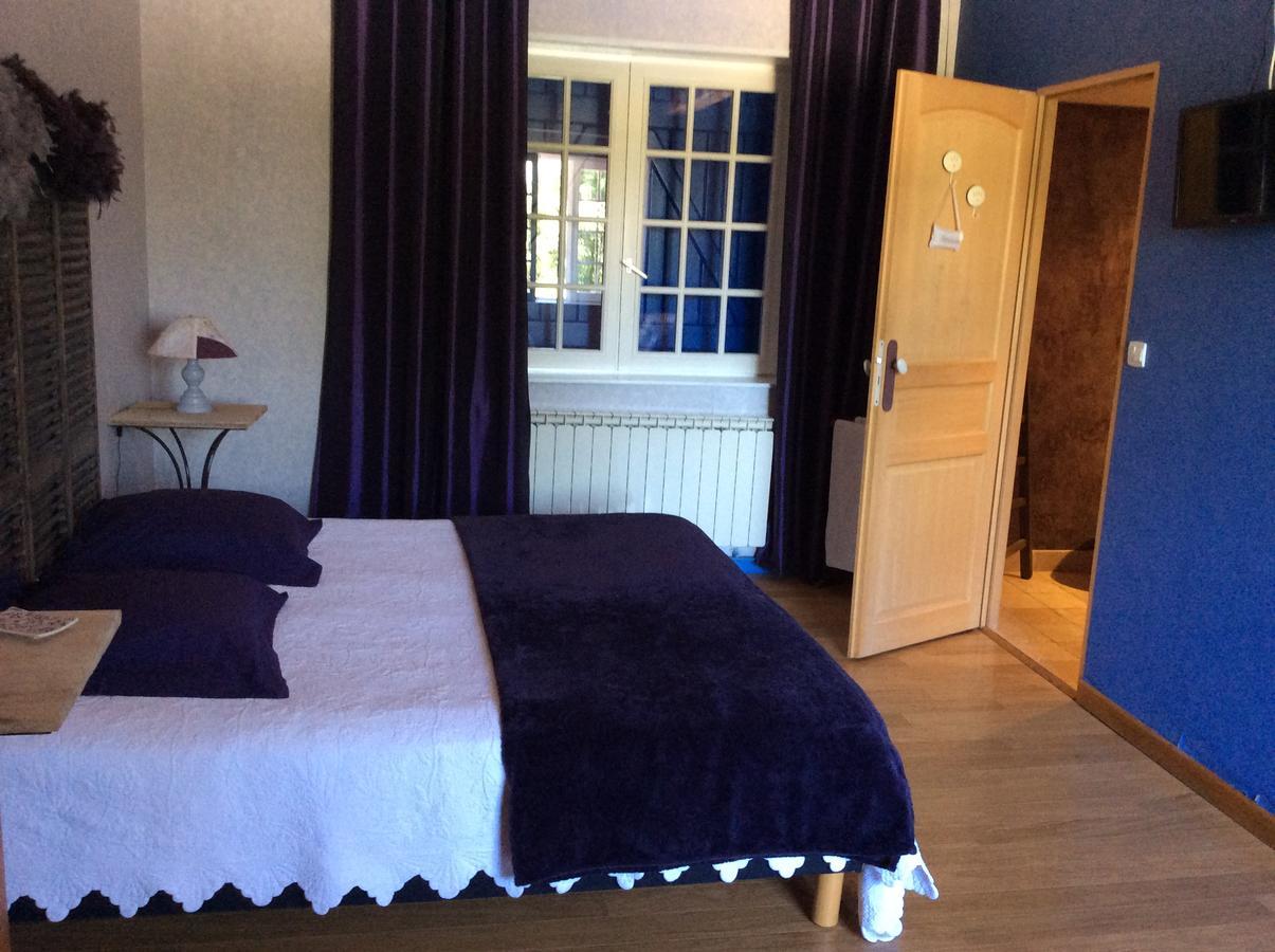 Bed and Breakfast Le Relais Du Grand Logis Civrieux Exterior foto